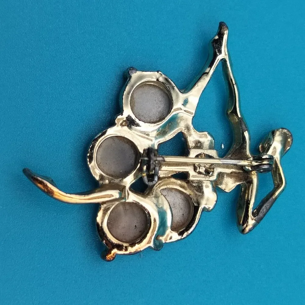 Vintage Gold Tone Dancer Brooch Pin Mother of Pearl Inlay 1.75